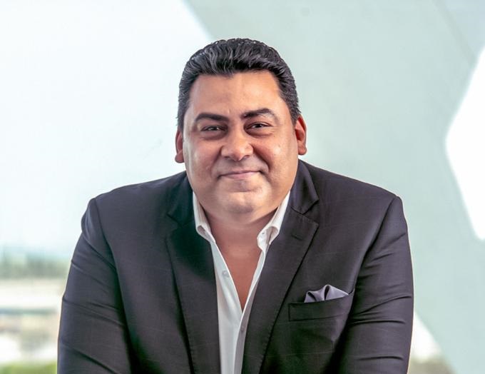 عادل حامد، العضو المنتدب والرئيس التنفيذي لشركة المصرية للاتصالات